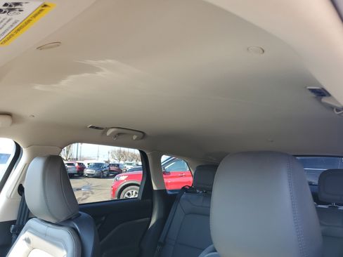 Used 2023 Lincoln Corsair FWD w/ Equipment Group 101A image 11