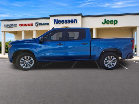 Used 2023 Chevrolet Silverado 1500 Custom RWD image 4