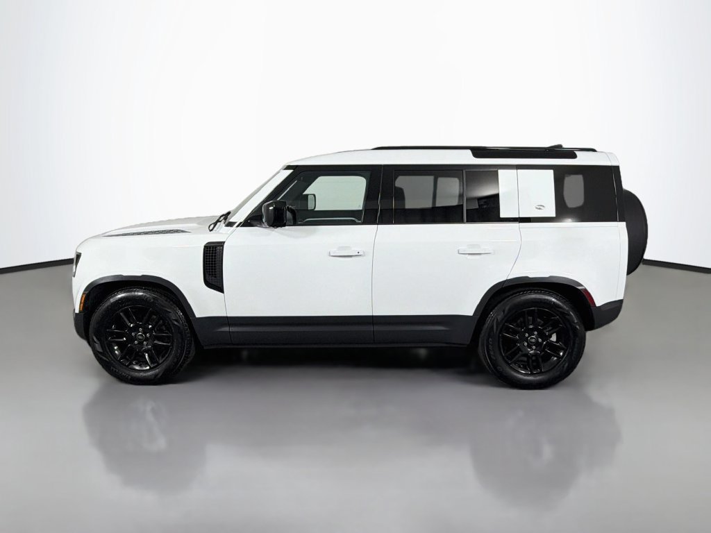 Used 2024 Land Rover Defender 110 S AWD/4WD image 4