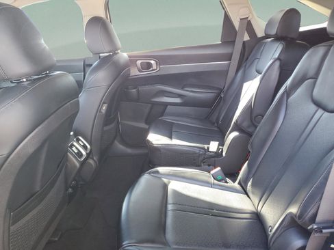 Certified 2022 Kia Sorento S image 10
