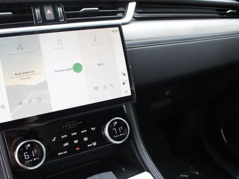 New 2026 Jaguar F-PACE R-Dynamic S image 12