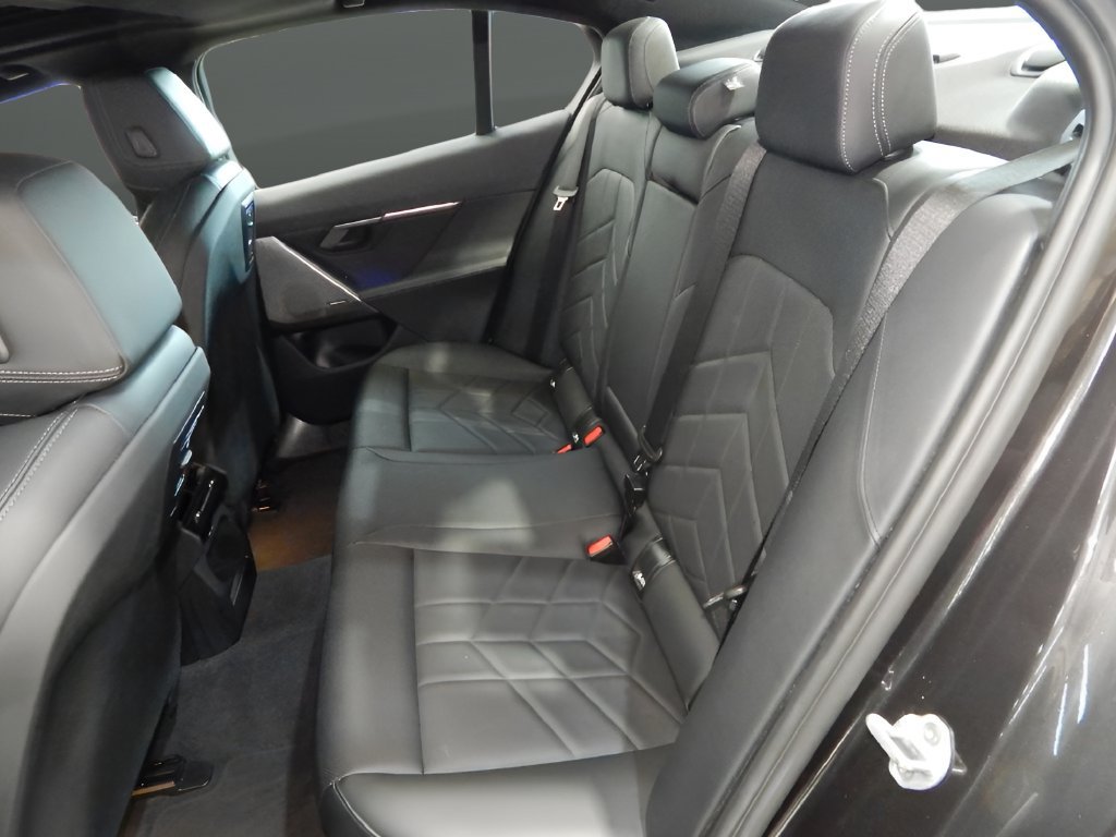 Used 2025 BMW 530i xDrive w/ Premium Package AWD/4WD image 28