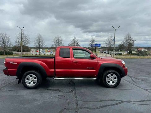 Used 2010 Toyota Tacoma V6 TRD SPORT 4X4 image 4