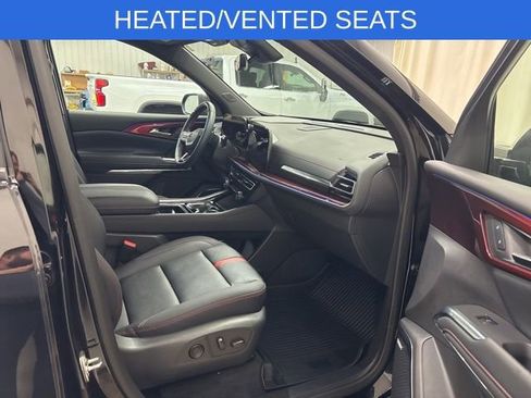 Used 2025 Chevrolet Traverse RS w/ LPO, Floor Liner Package AWD/4WD image 18