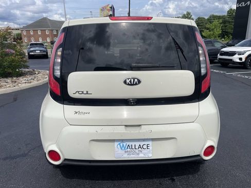 Used 2015 Kia Soul ! w/ Umber Package 1 FWD image 5