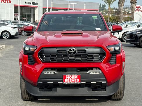 New 2025 Toyota Tacoma TRD Sport image 4