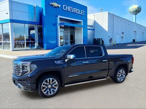 Used 2023 GMC Sierra 1500 Denali w/ Denali Reserve Package AWD/4WD image 8