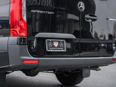 Used 2024 Mercedes-Benz Sprinter 2500 image 8