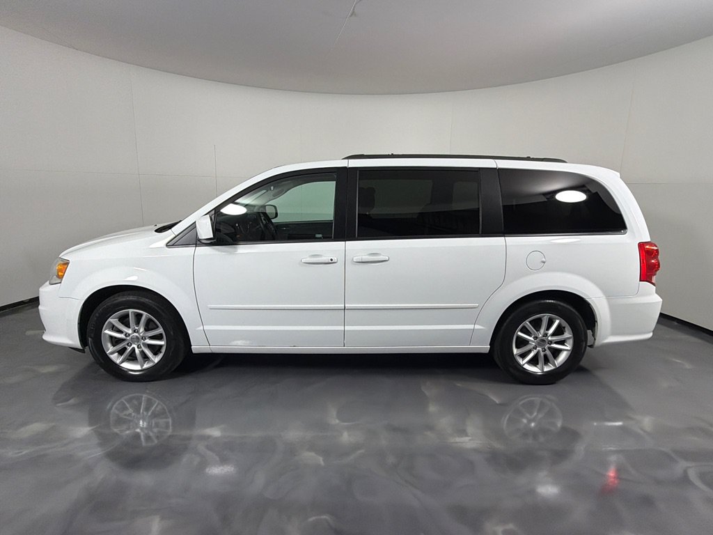 Used 2016 Dodge Grand Caravan SXT FWD image 8