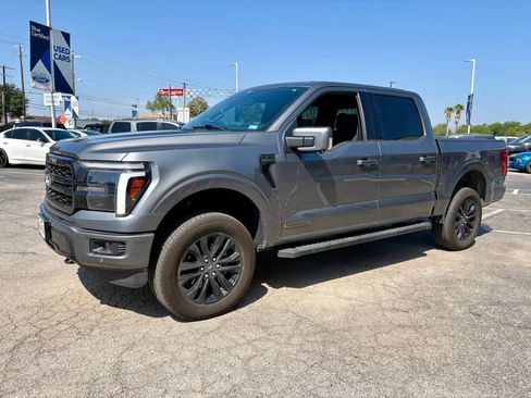 Used 2025 Ford F150 Lariat w/ Equipment Group 501A Mid AWD/4WD image 5