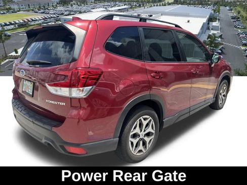 Used 2020 Subaru Forester Premium AWD/4WD image 4