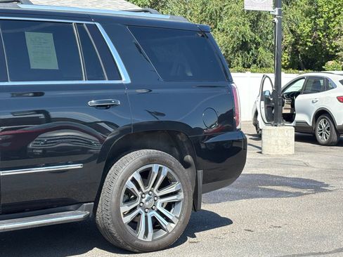 Used 2019 GMC Yukon Denali AWD/4WD image 7