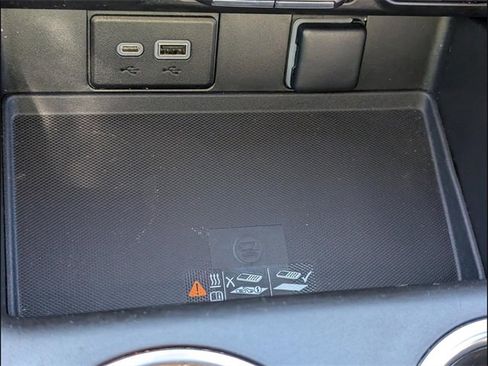 Used 2022 Chevrolet Tahoe LT w/ Luxury Package image 15