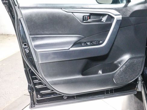 Certified 2025 Toyota RAV4 LE FWD image 22
