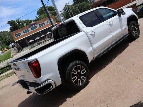 Certified 2025 GMC Sierra 1500 AT4 w/ Technology Package AWD/4WD image 6