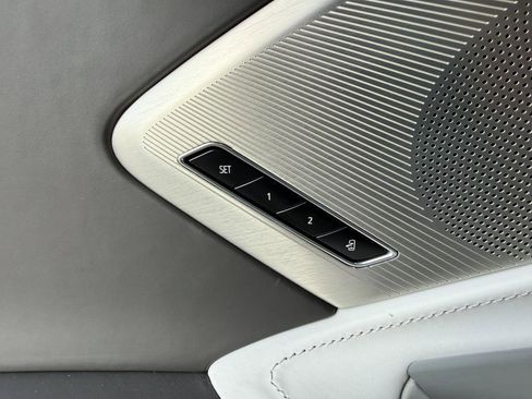 Used 2023 Chevrolet Corvette Stingray Premium Cpe w/ Z51 Performance Package image 17