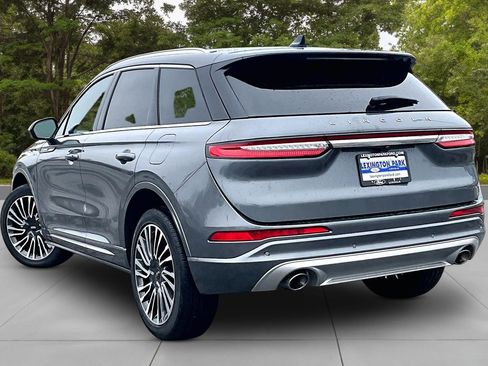 Used 2022 Lincoln Corsair Reserve w/ Sport Package image 4