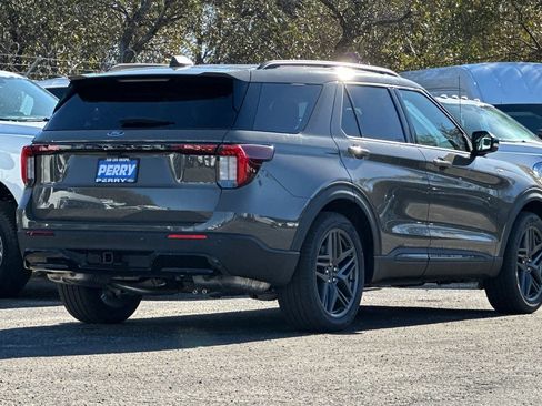 New 2026 Ford Explorer ST-Line w/ ST-Line Street Pack image 3