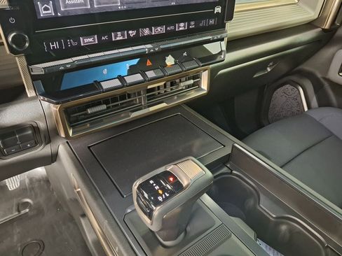 Used 2024 GMC Hummer EV 3X image 24
