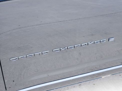 New 2025 Jeep Grand Cherokee L Summit w/ Obsidian Package image 11