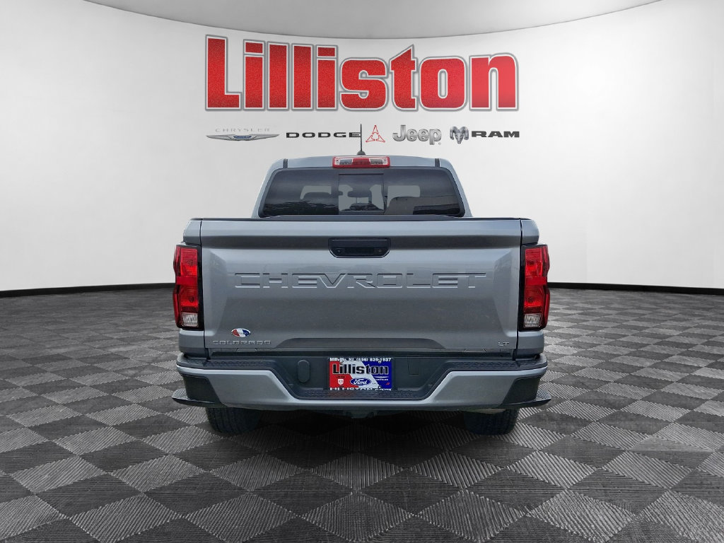 Used 2023 Chevrolet Colorado LT w/ LT Convenience Package II AWD/4WD image 5