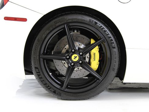 Used 2015 Ferrari 458 Spider RWD image 23