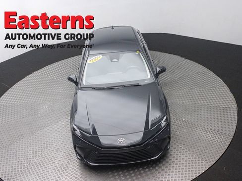Used 2025 Toyota Camry LE FWD image 3
