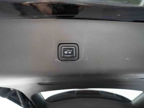 Used 2021 Chevrolet Traverse Premier w/ Redline Edition AWD/4WD image 29