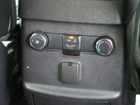 Certified 2017 Ford Explorer XLT w/ Equipment Group 202A image 28