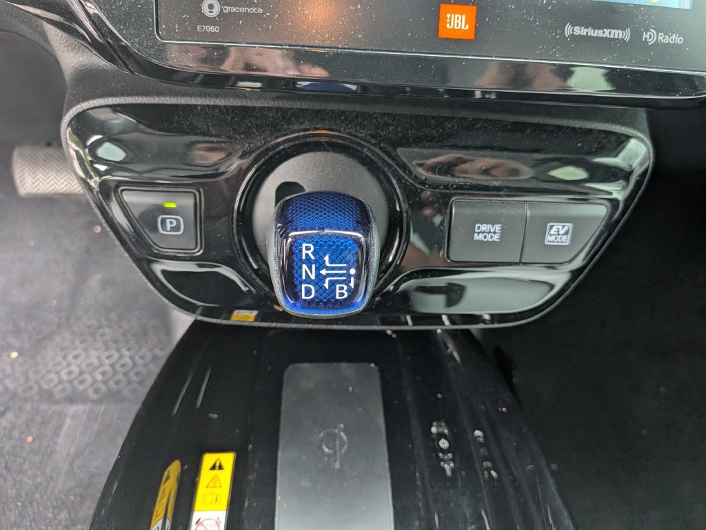 Used 2022 Toyota Prius Limited w/ Premium Convenience Package FWD image 21