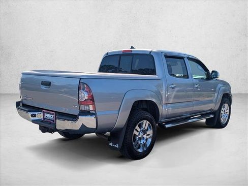 Used 2015 Toyota Tacoma 4x4 Double Cab w/ Limited Package image 5