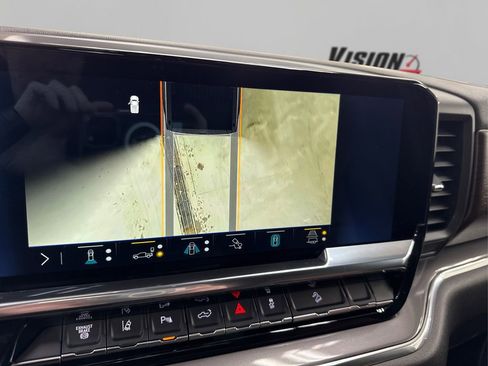 Used 2024 Chevrolet Silverado 2500 High Country w/ Technology Package image 32