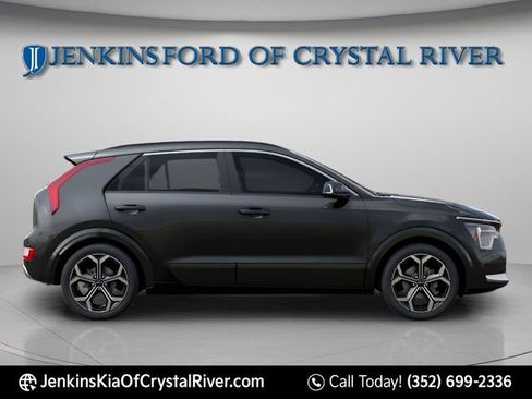New 2025 Kia Niro EX Touring FWD image 2