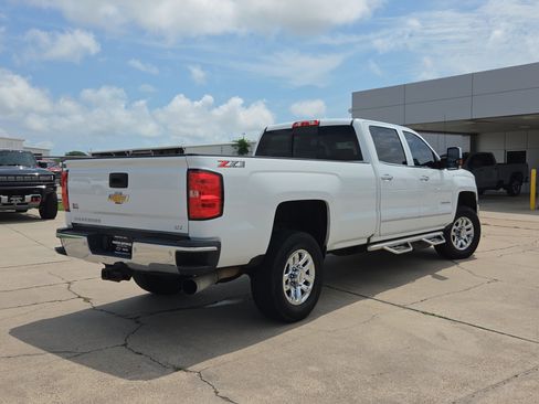 Used 2019 Chevrolet Silverado 2500 LTZ w/ Duramax Plus Package AWD/4WD image 5