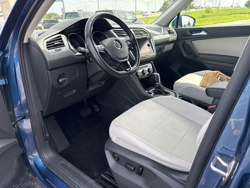 Used 2019 Volkswagen Tiguan SE AWD/4WD image 17
