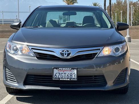 Used 2013 Toyota Camry LE FWD image 9