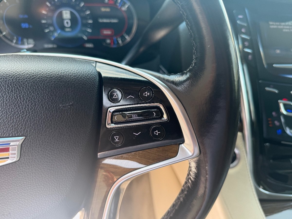 Used 2019 Cadillac Escalade Premium Luxury AWD/4WD image 27