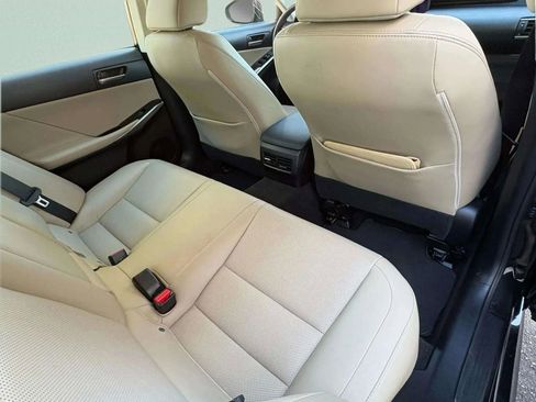 Used 2017 Lexus IS 300 F Sport image 15