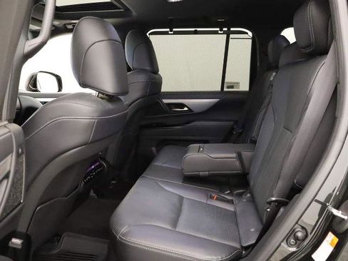 Used 2025 Lexus LX 600 F Sport image 25