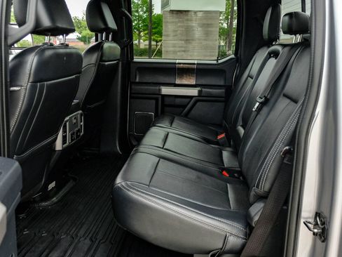 Used 2022 Ford F250 Lariat w/ Black Appearance Package AWD/4WD image 41
