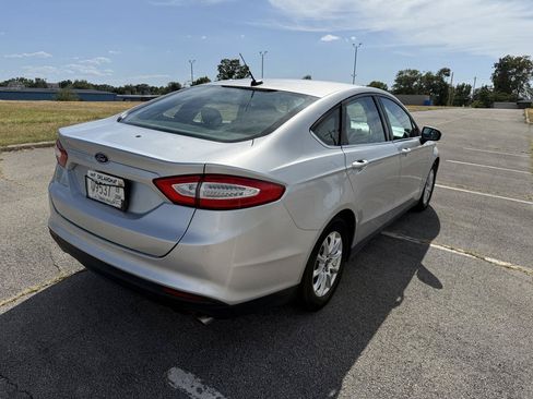 Used 2016 Ford Fusion S FWD image 5