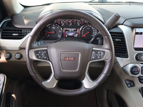 Used 2015 GMC Yukon XL SLT w/ Open Road Package AWD/4WD image 20