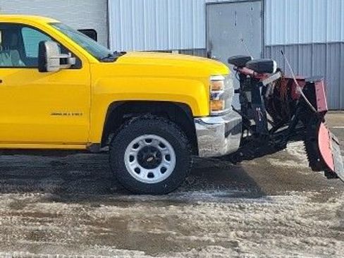 Used 2015 Chevrolet Silverado 3500 W/T w/ Snow Plow Prep Package image 6