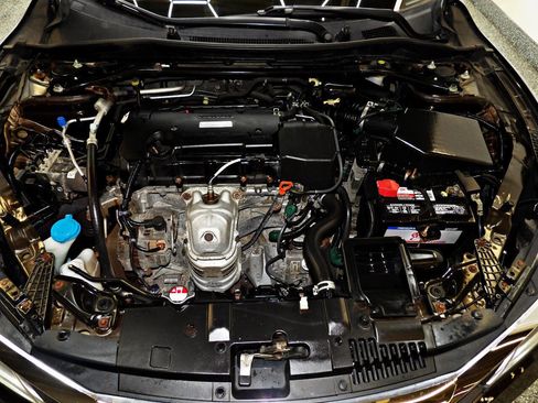 Used 2017 Honda Accord EX-L image 23