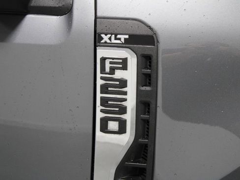 Used 2024 Ford F250 XLT image 13