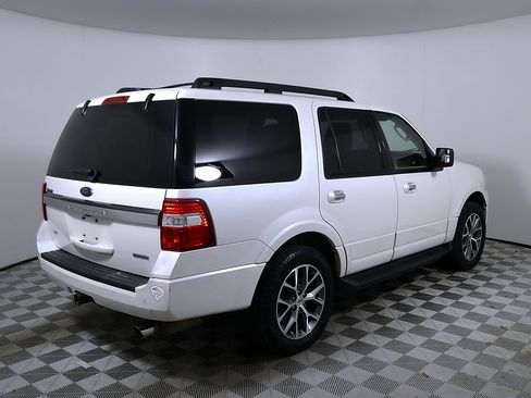 Used 2017 Ford Expedition XLT w/ Equipment Group 202A RWD image 8