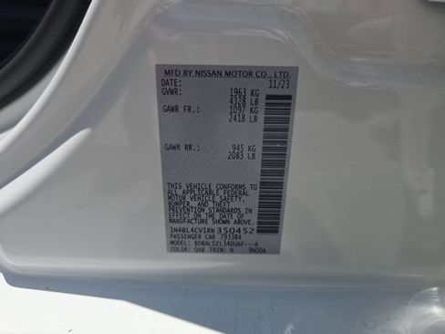 Used 2024 Nissan Altima 2.5 SR w/ SR Premium Package FWD image 31