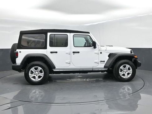 Used 2022 Jeep Wrangler Unlimited Sport AWD/4WD image 9