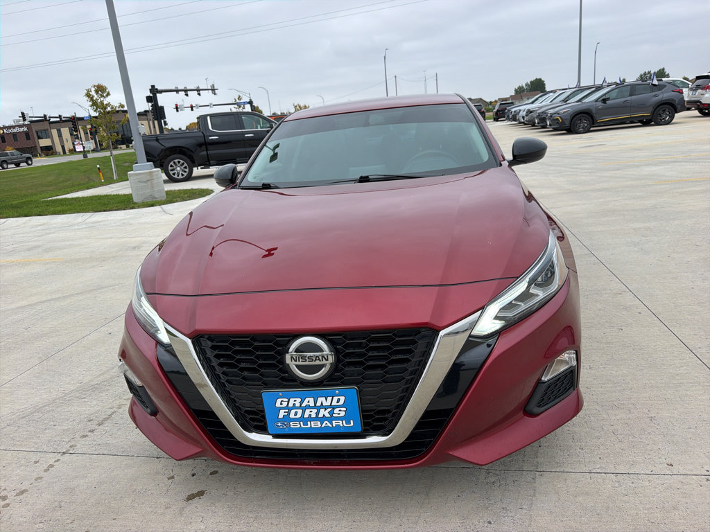 Used 2019 Nissan Altima 2.5 SR FWD image 3