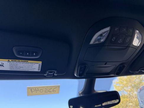 New 2026 Chrysler Pacifica Limited w/ Uconnect Theater Family Group image 34